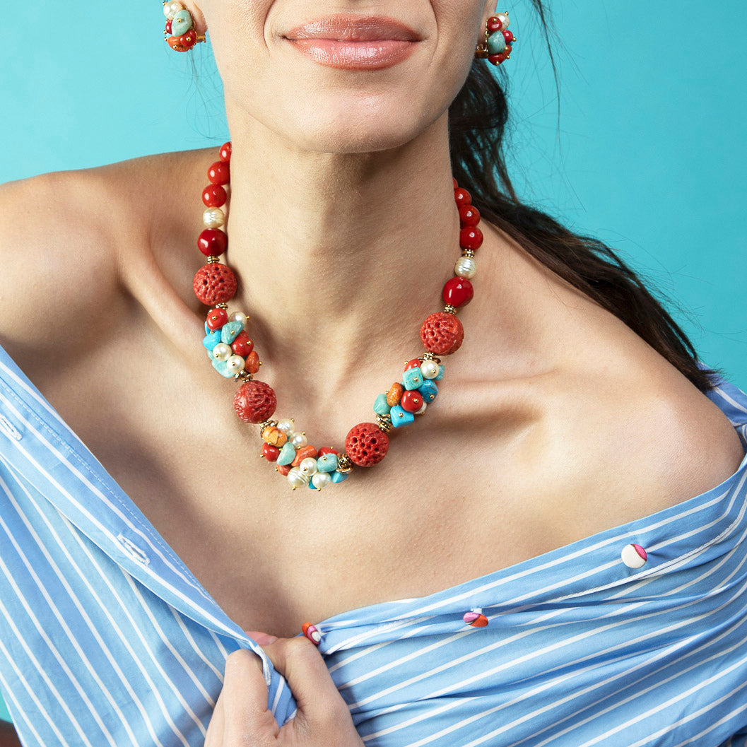 Collana girocollo in resina e pietre dure