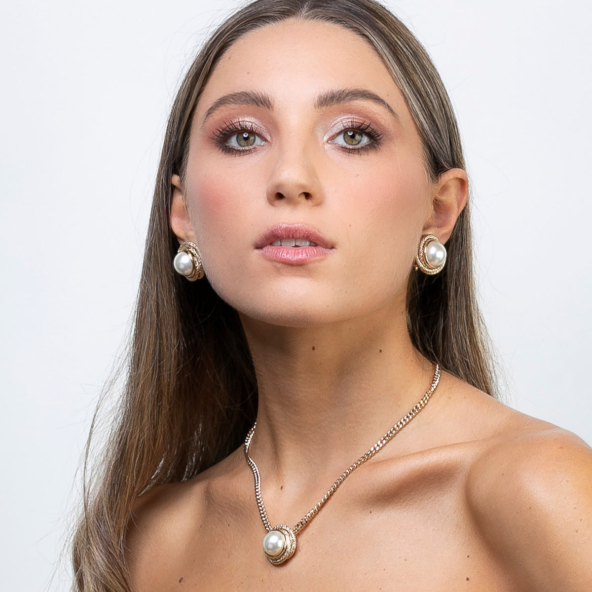 Anello con perla