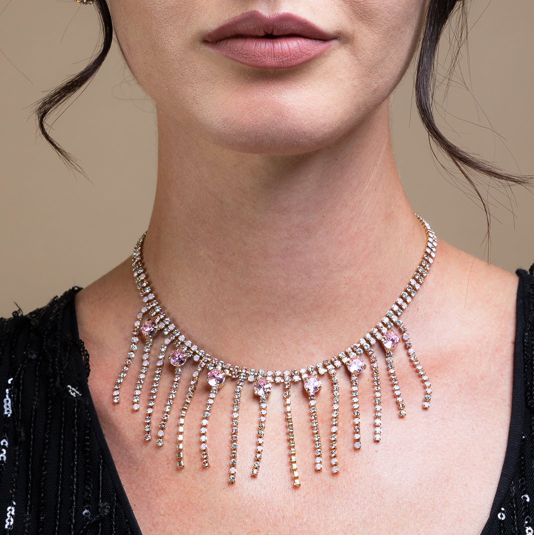 Collana girocollo con frangia di cristalli multicolore