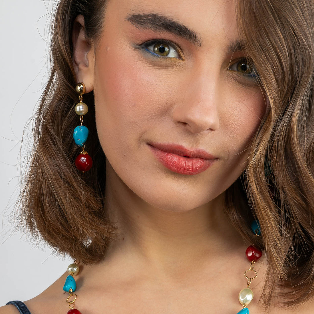 Pendientes colgantes de coral y turquesa