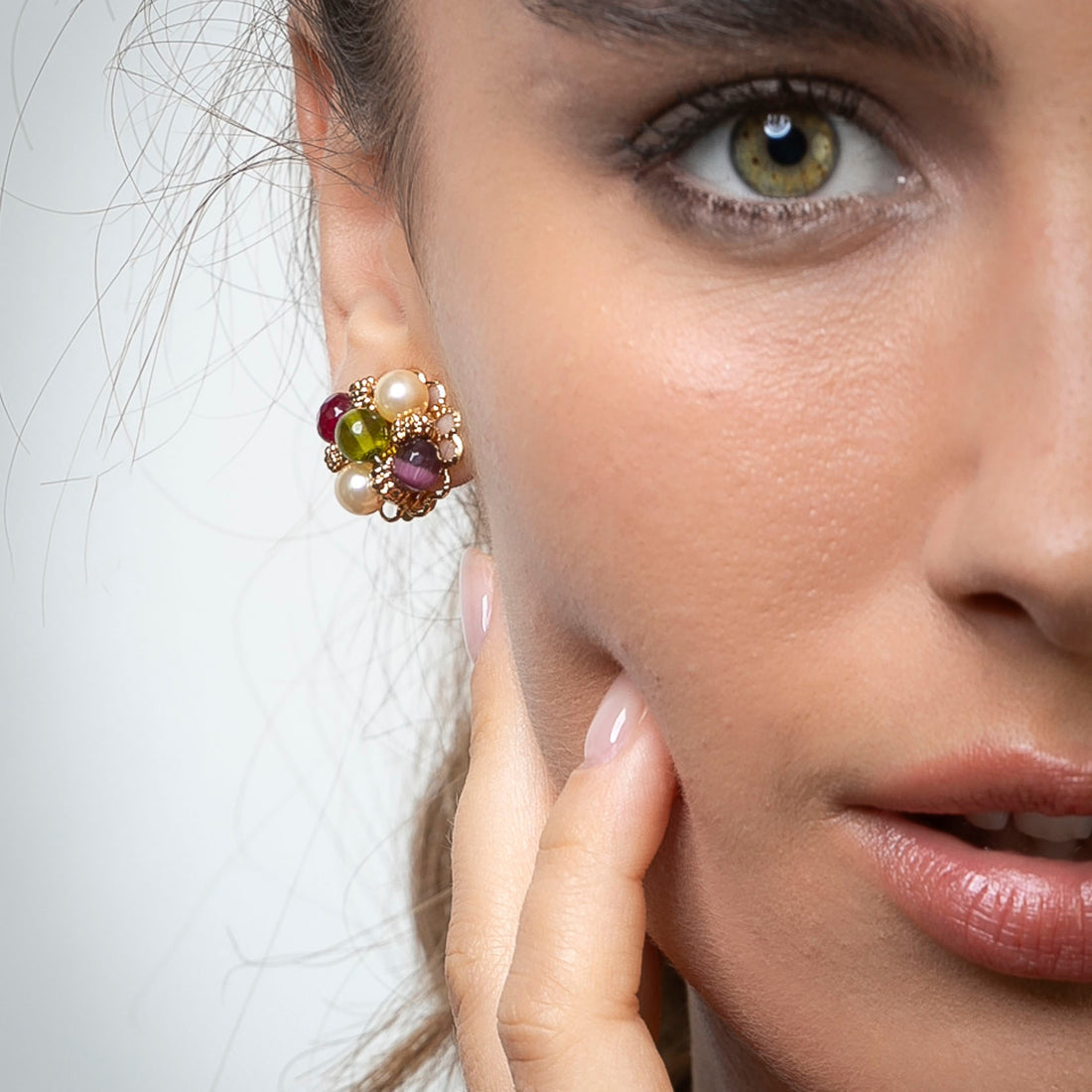 Star pendant earrings