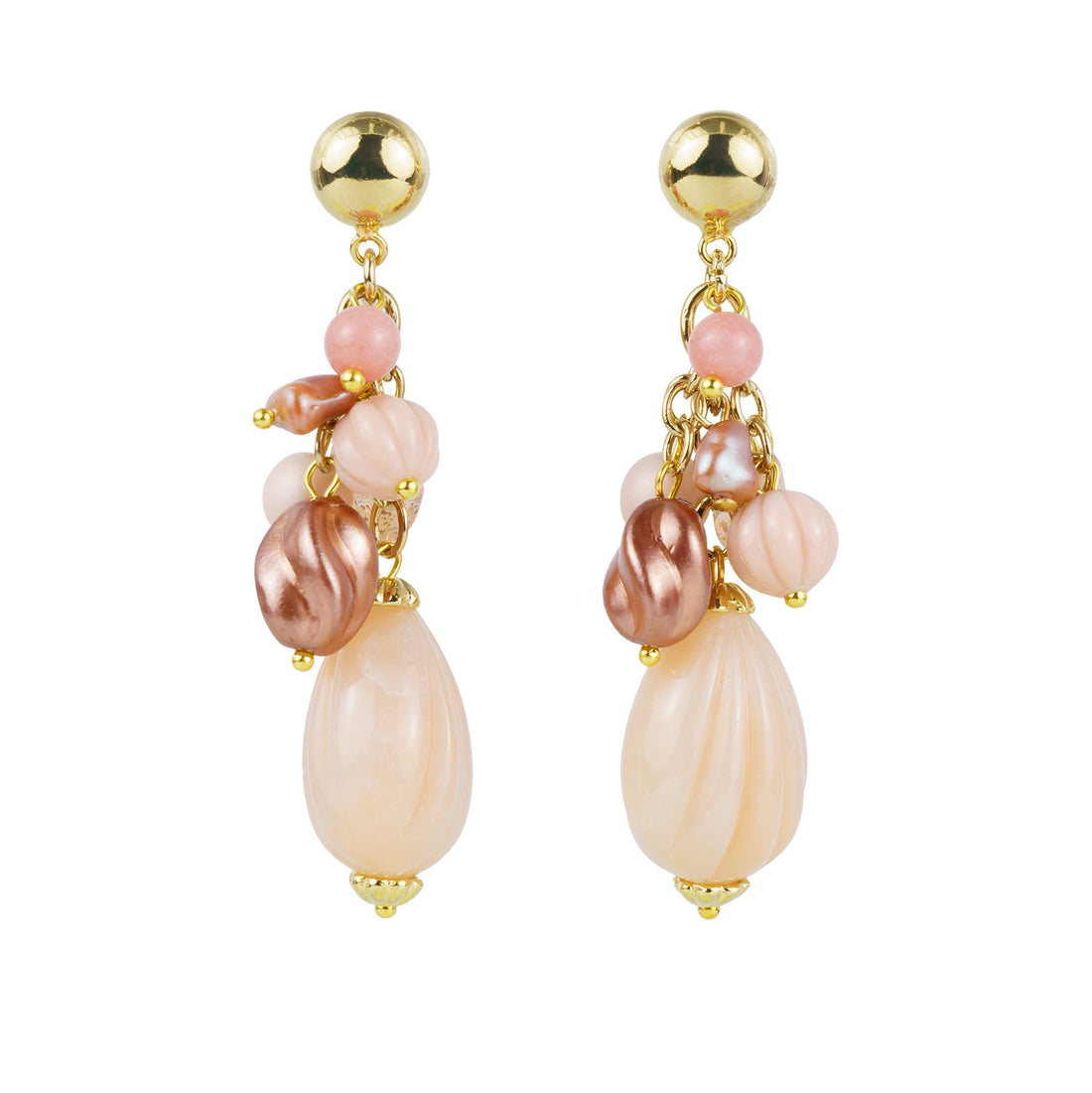 Pendientes colgantes en piedras semipreciosas y perlas.