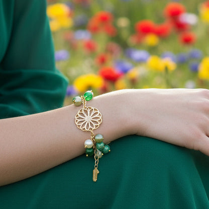 Bracciale charms con perle colorate