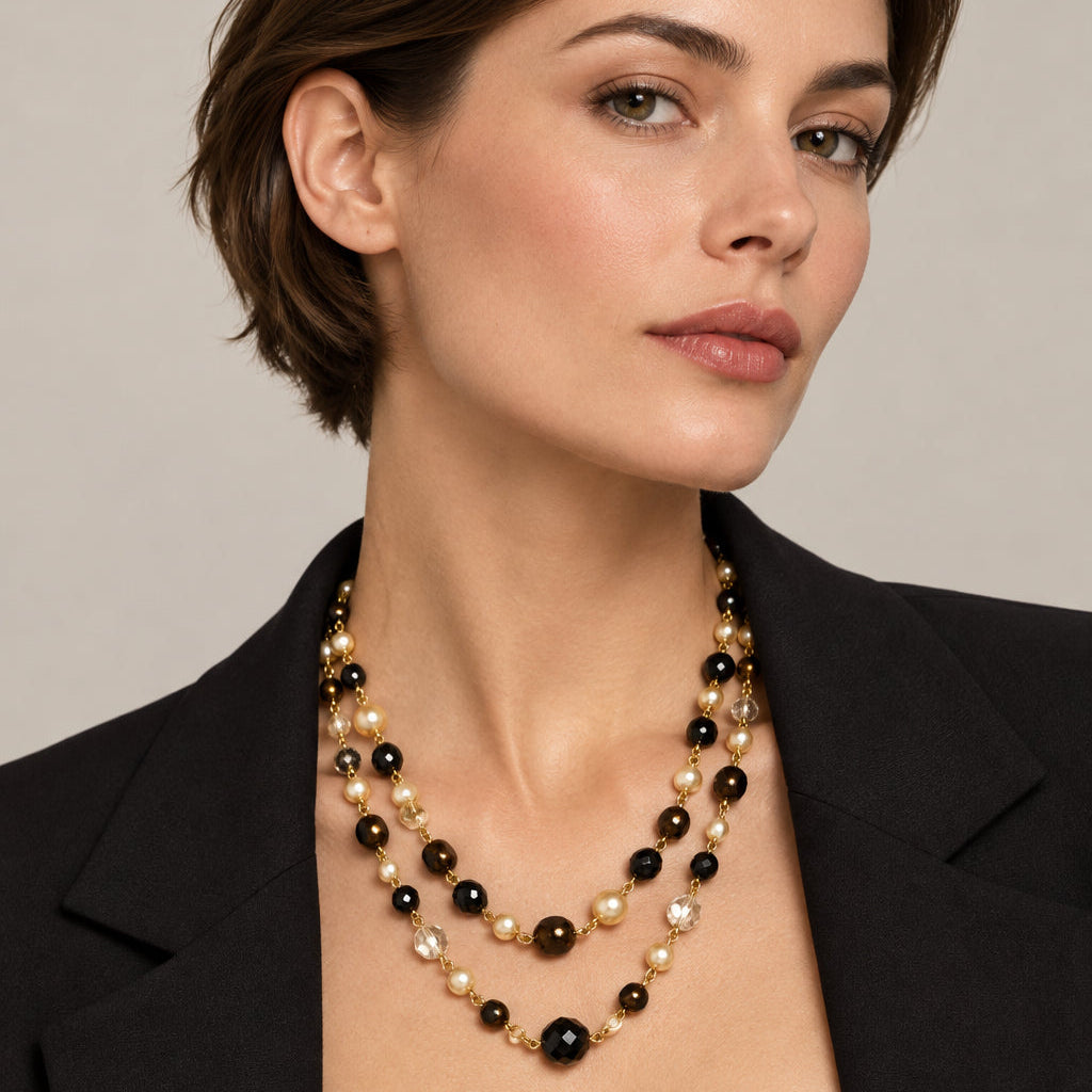 Long necklace of semiprecious stones and pearls