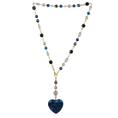 Collana lunga con pendente a cuore
