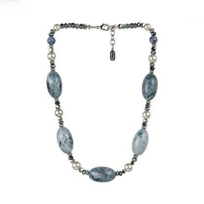 Hard stone and resin necklace