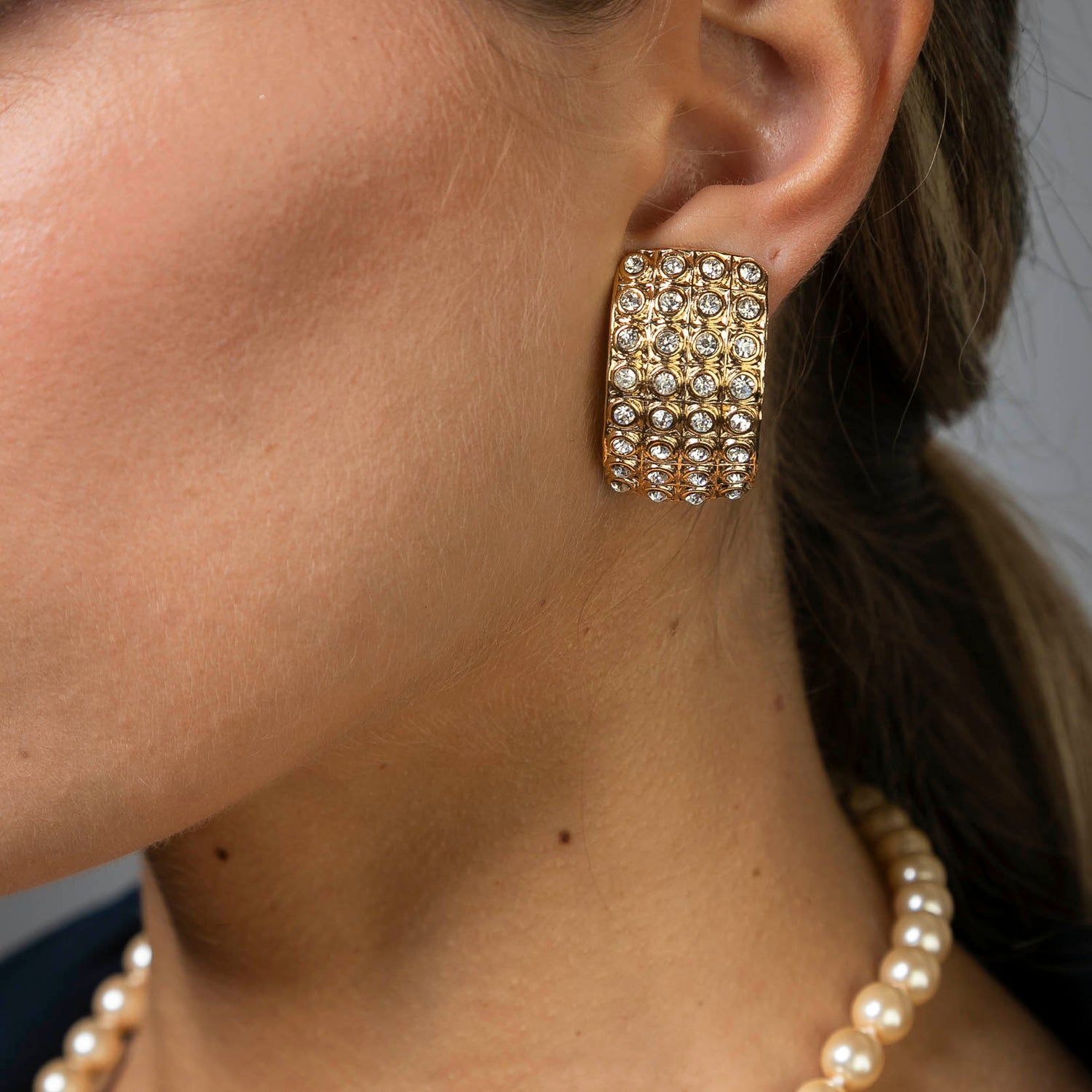 Earrings with crystals