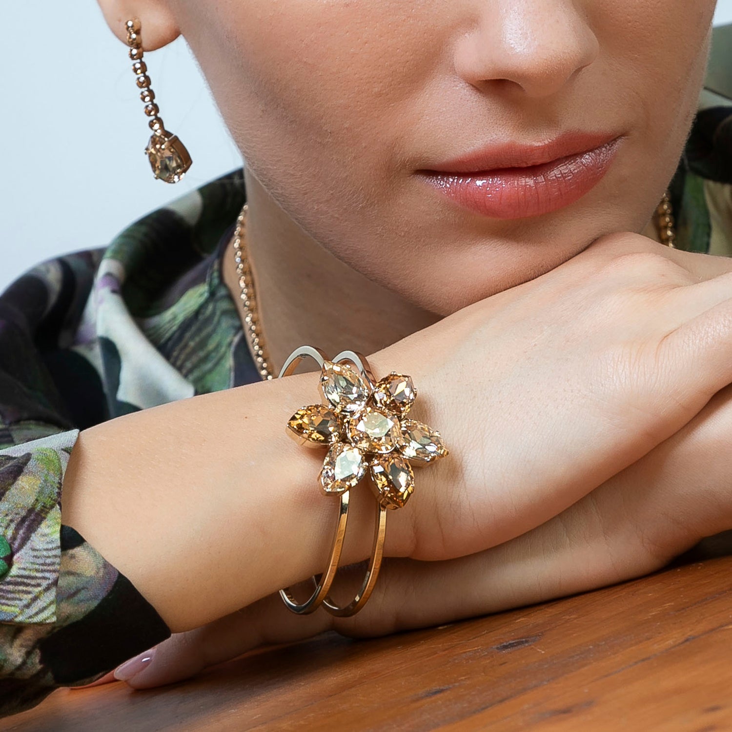 Pulsera con hojas de cristal