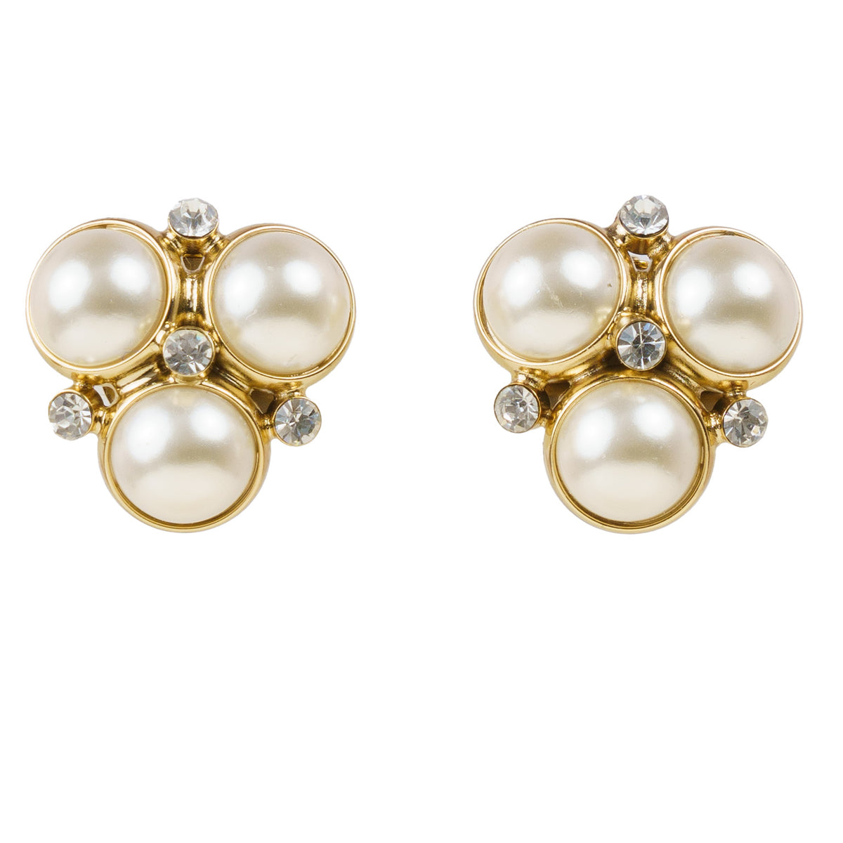 Pearl drop earrings