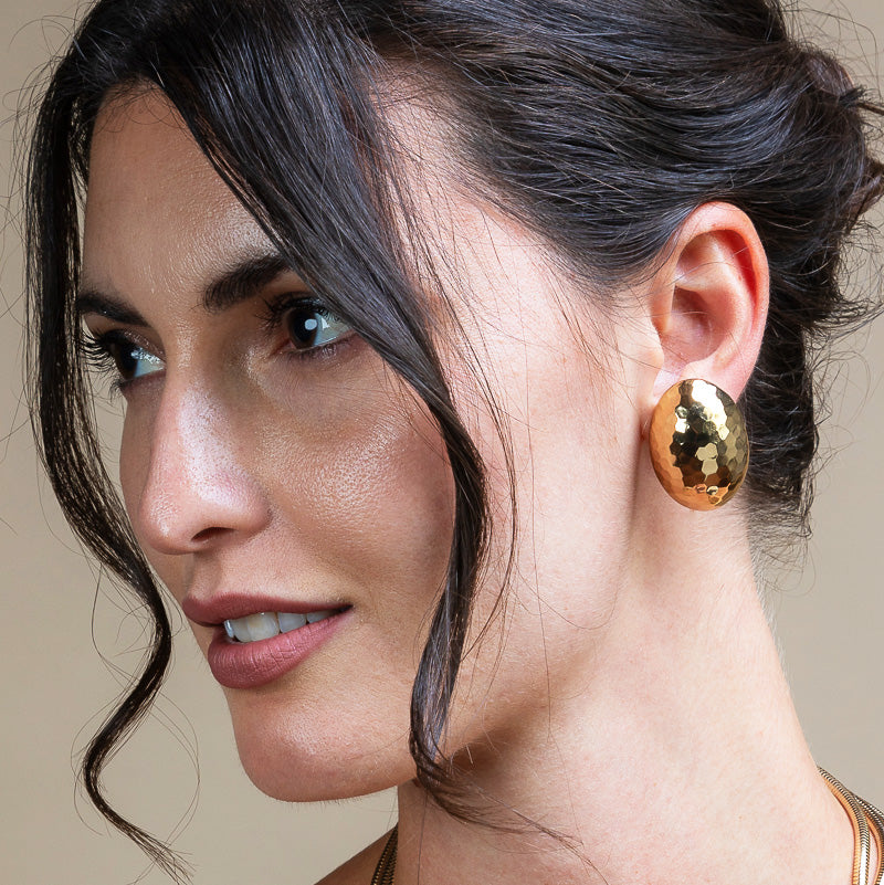 Oval button earrings