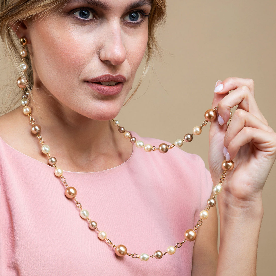 Collana lunga con mix di perle perle