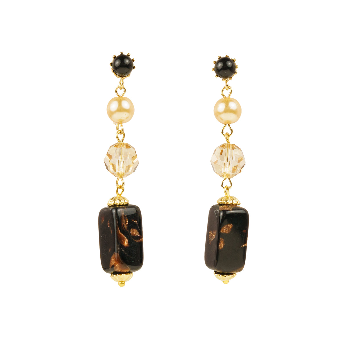 Long necklace of semiprecious stones and pearls