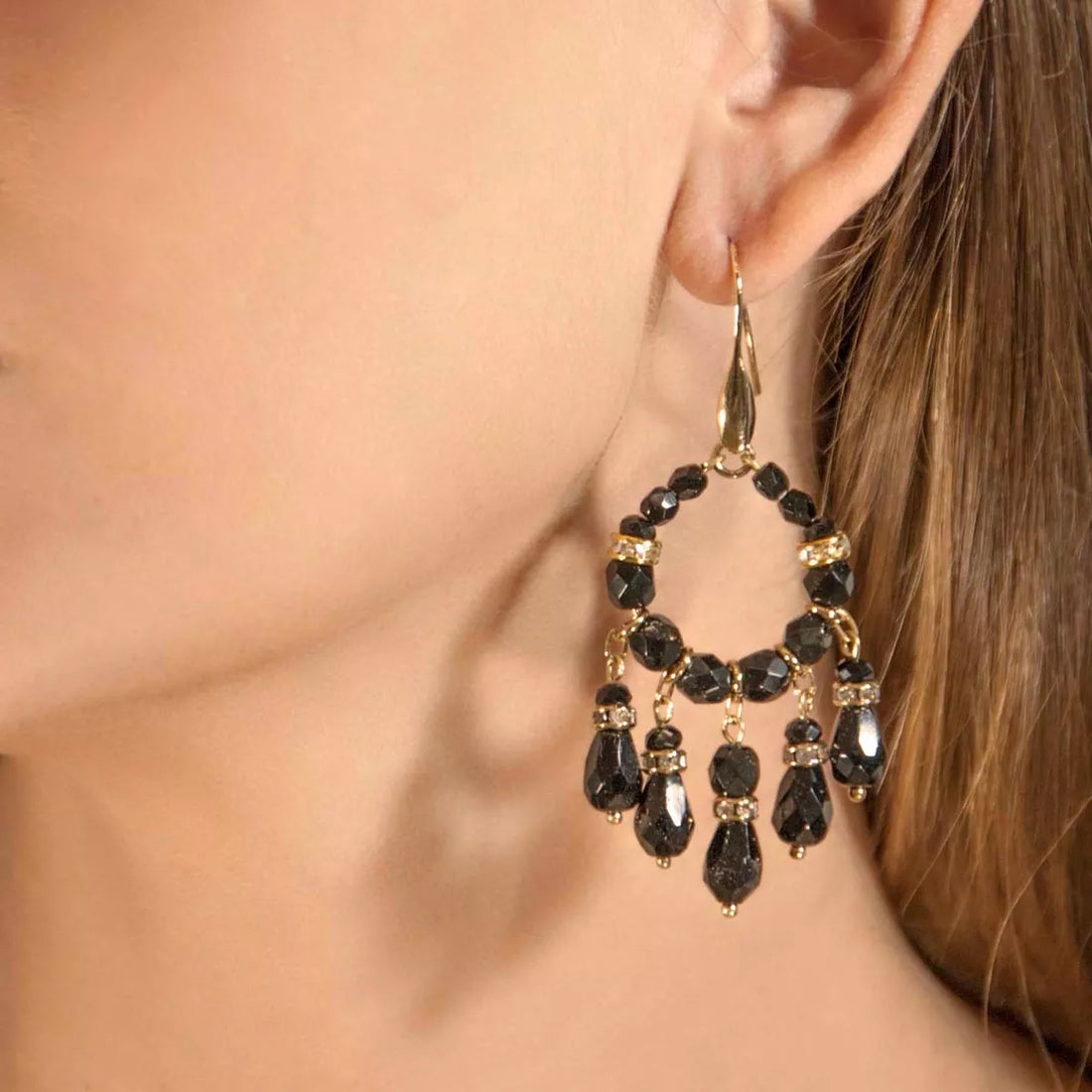 Pendientes de aro con colgantes de cristal negro